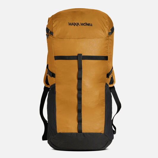 Mochila Peso Pluma 25L Mostaza Haka Honu