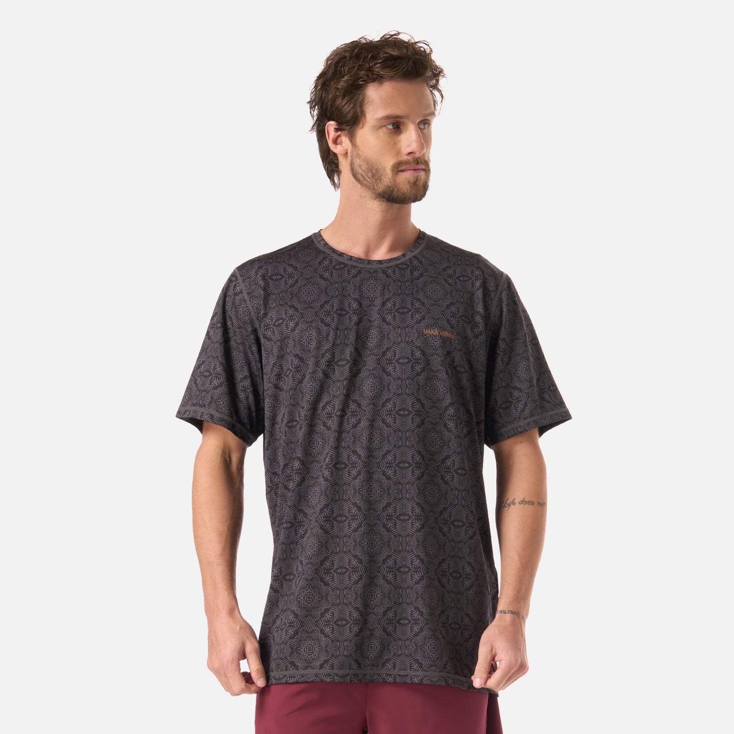 Polera Hombre Sudala Print Grafito Haka Honu