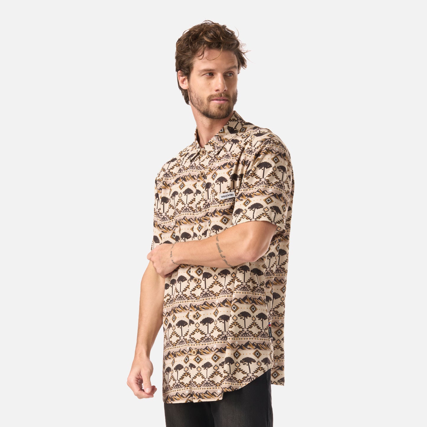 Camisa Hombre Good Karma Print Crema Haka Honu