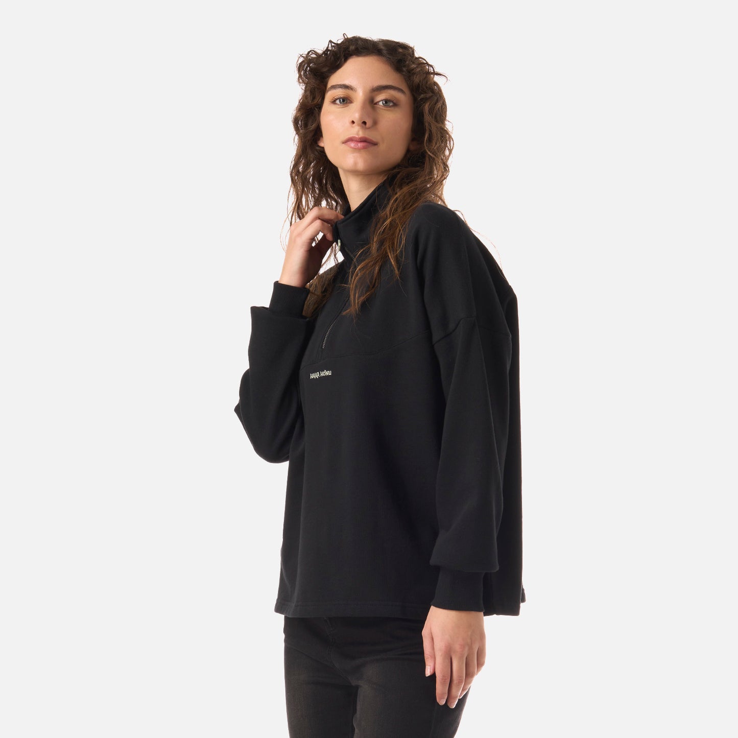 Polerón Mujer Peliculyon Negro Haka Honu