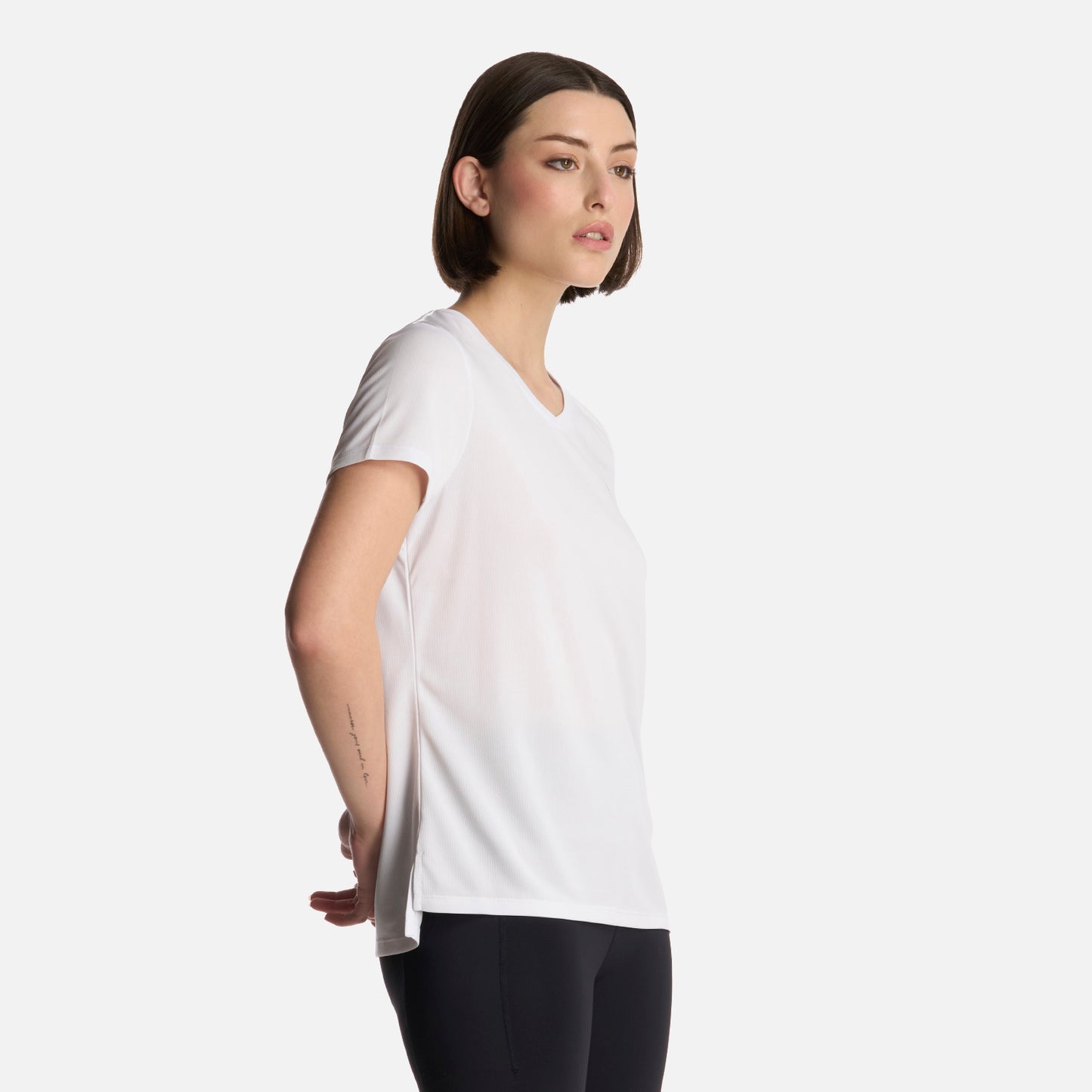Polera Mujer Core V-Neck Q-Dry T-Shirt Blanco Lippi