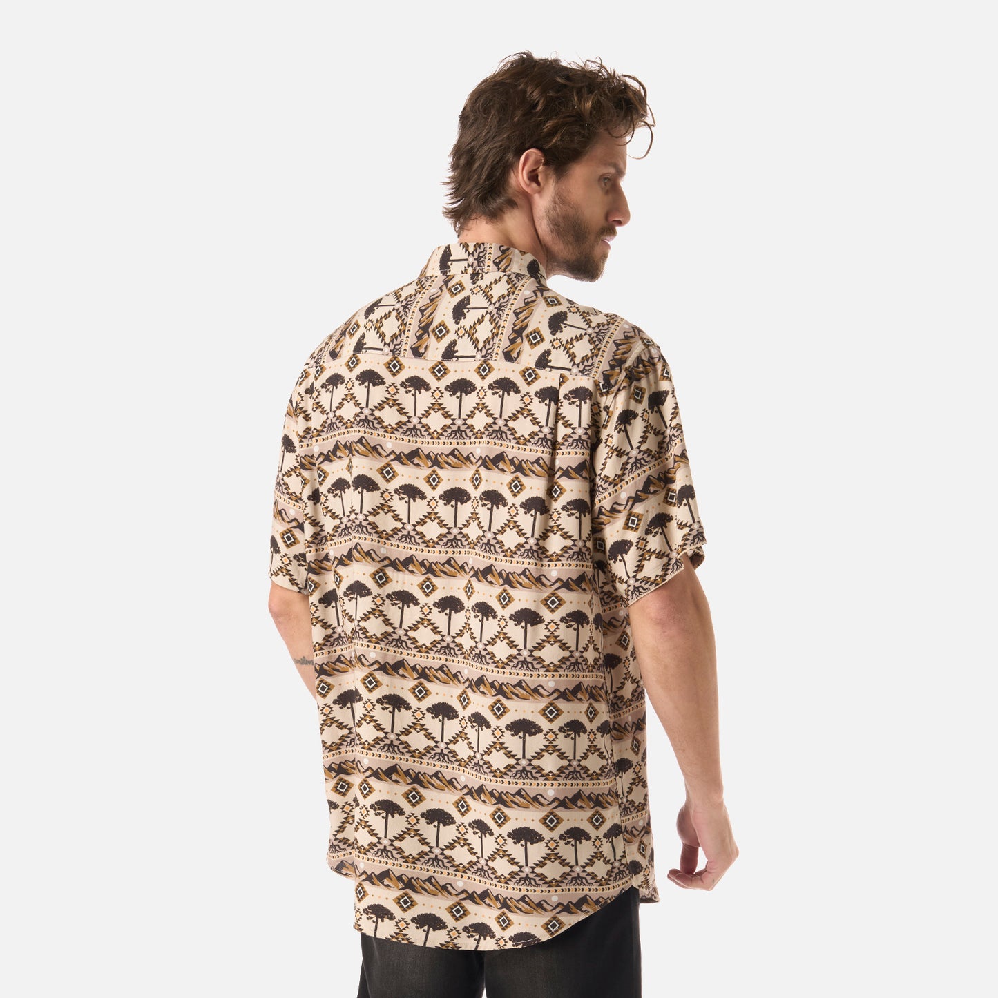 Camisa Hombre Good Karma Print Crema Haka Honu
