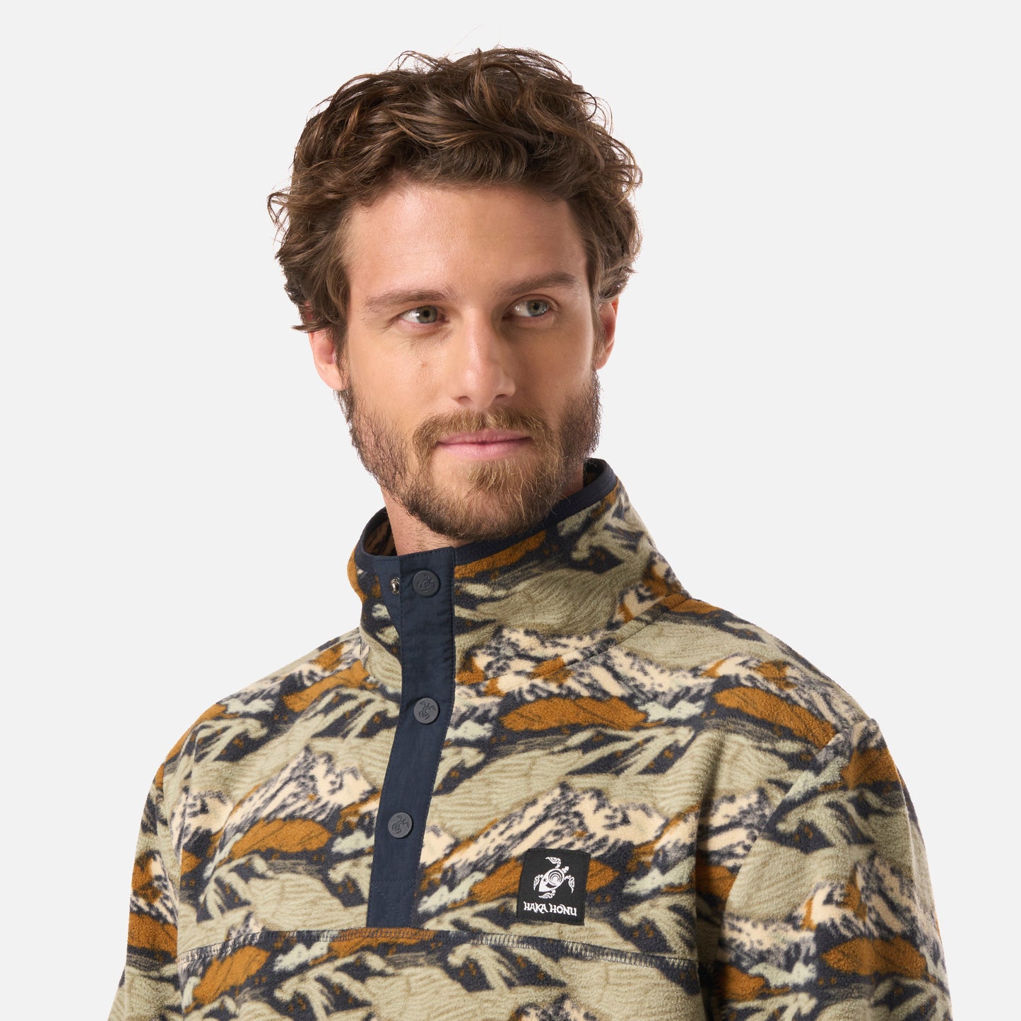 Polar Hombre Tokerau Print Verde Oliva Haka Honu