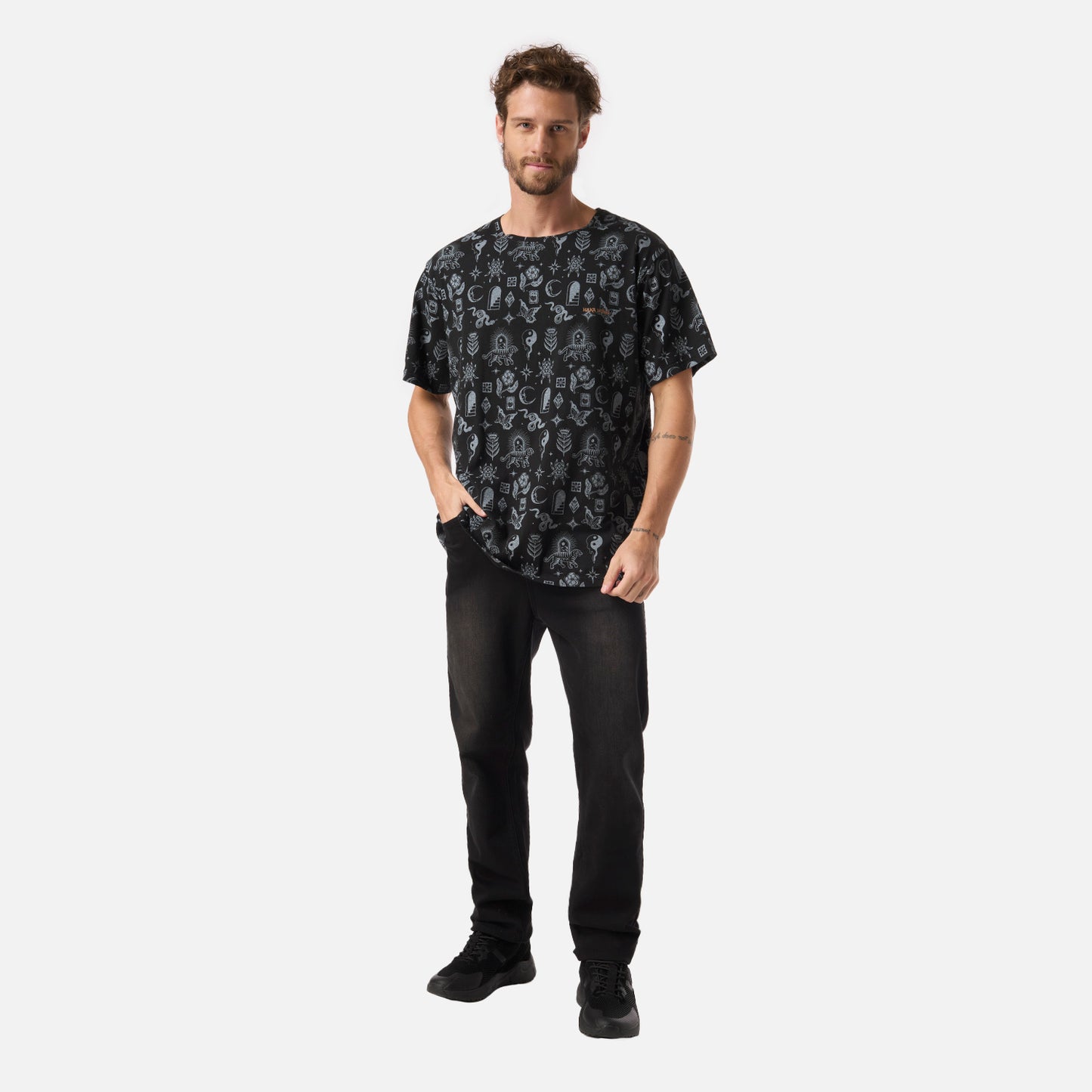 Polera Hombre Esoterica Print Negro Haka Honu