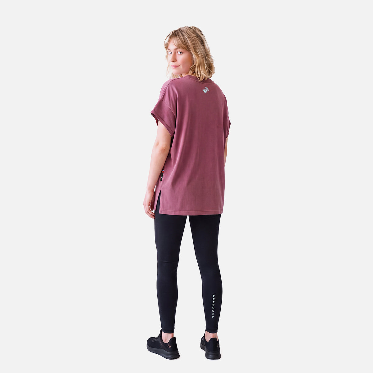 Polera Mujer Garza Burdeo Haka Honu