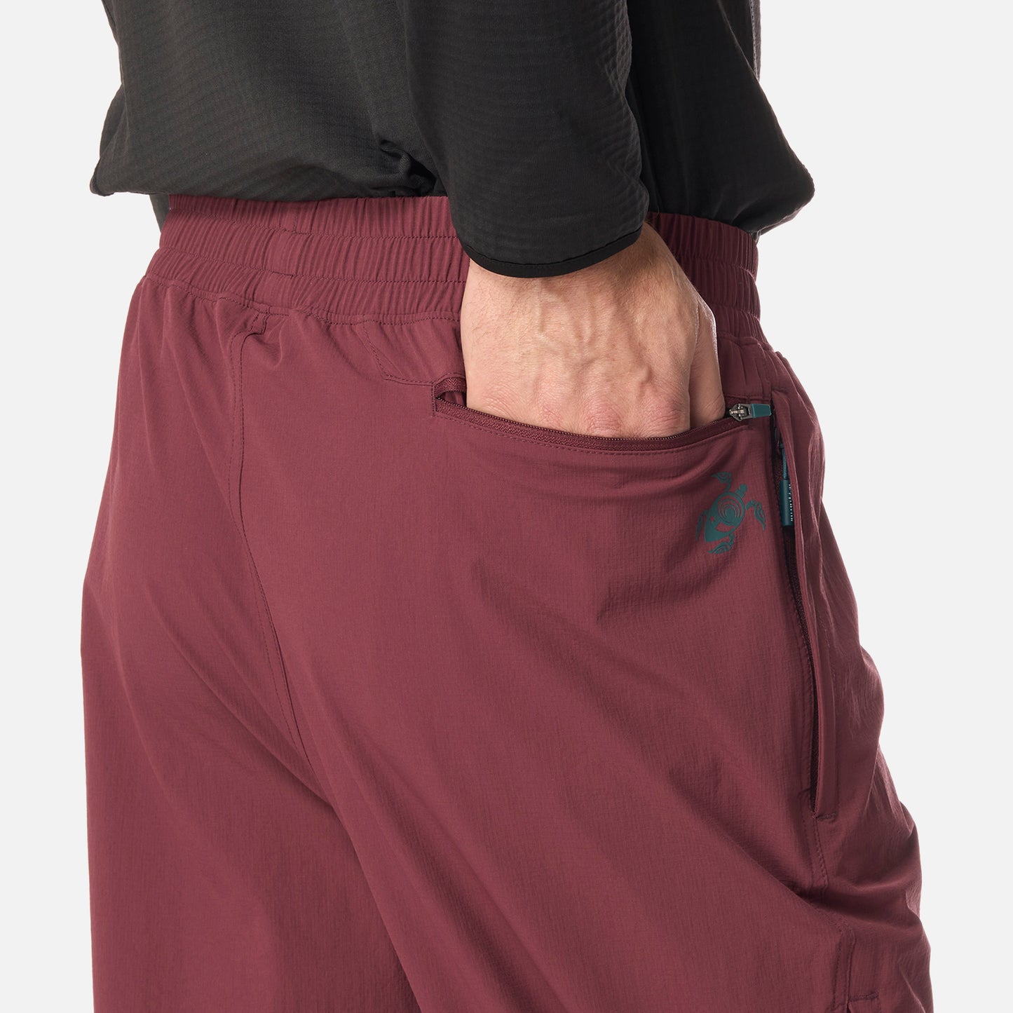 Pantalón Hombre Versatiro Burdeo Haka Honu